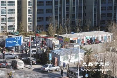 北京大兴多个小区"沙霸"盘踞 坐地起价获暴利