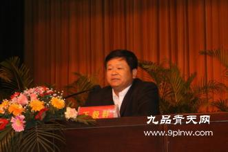 漳州市政府党组成员、副市长王毅群