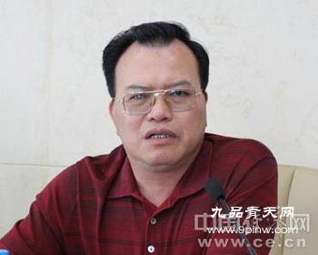 深圳市中级人民法院副院长黄常青